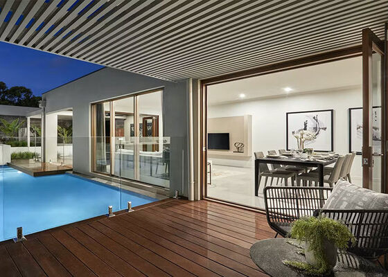 China Prefab Steel Framepanelized Home Kits 40Ft Sandwich Panel Waterproof Luxury Villas