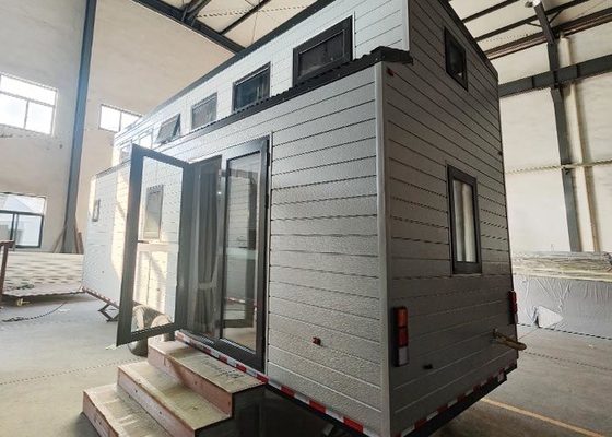 AS/NZS Standart Hafif Çelik Prefab Minicik Tekerlekli Evi Maceracı Gezginler İçin Ev