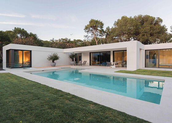 Yüzme Havuzlu ve Hafif Çelik Karkaslı Prefabrik Tek Aile Evi