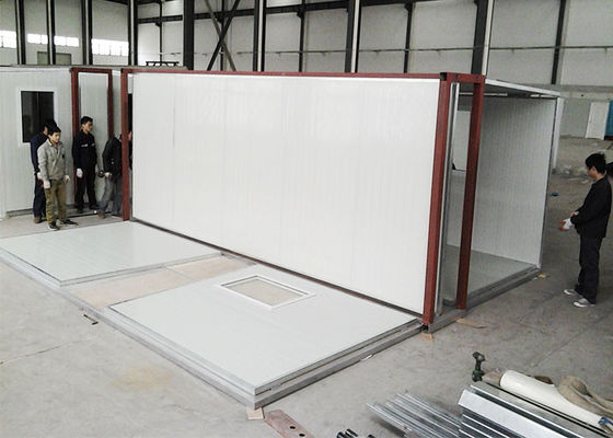 Portatif Sahra Hastanesi: Acil Müdahale İçin Beyaz Hafif Çelik Kafes Barınak